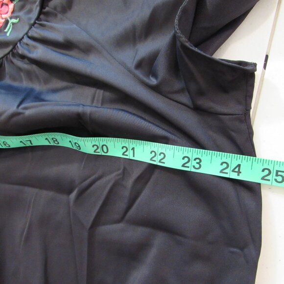 Shadowline 32280 Petals Black Flutter Sleeve Long Gown 1X/XL - Picture 14 of 16